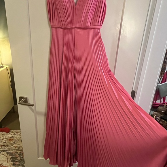 Pleated Pink Jumpsuit - Picture 3 of 9